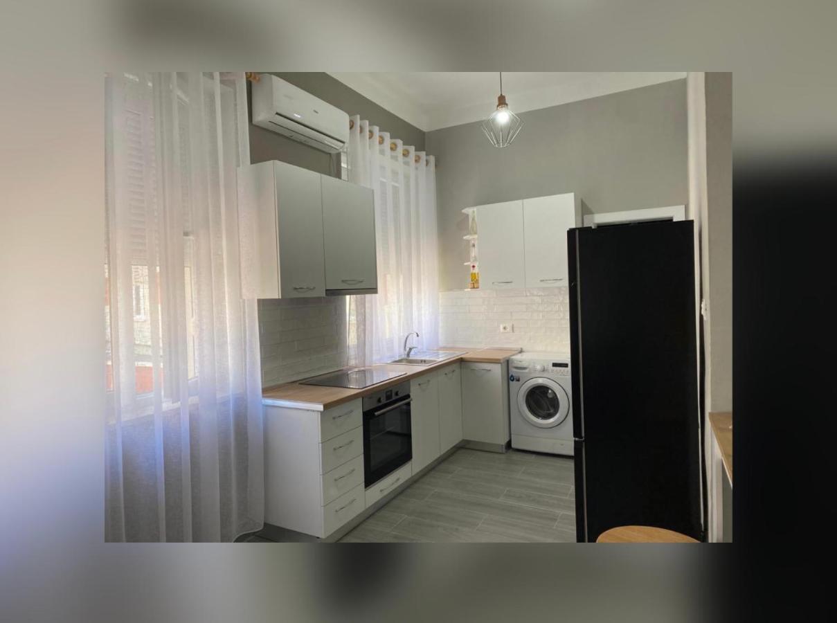 New New Bazaar Apartment ติรานา ภายนอก รูปภาพ